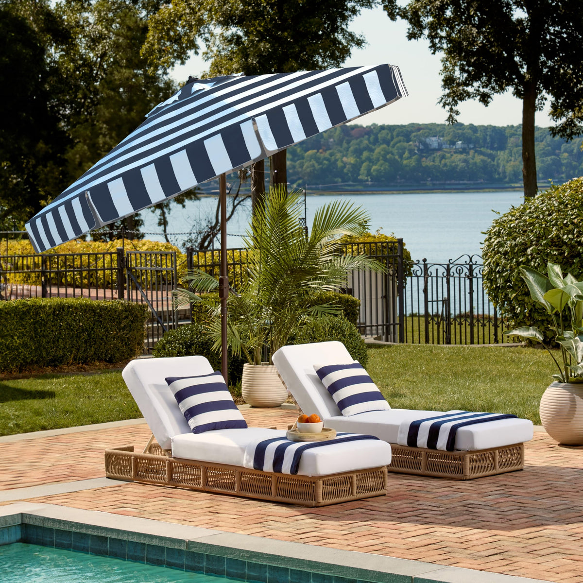 9 ft Navy White Patio Umbrella K87814
